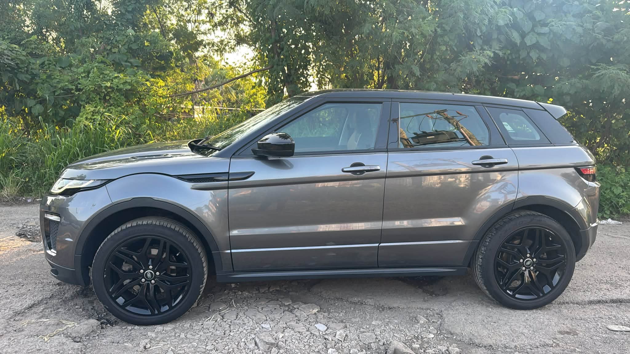 SUV